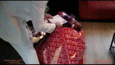 Ana, mənim Milad hədiyyəm var